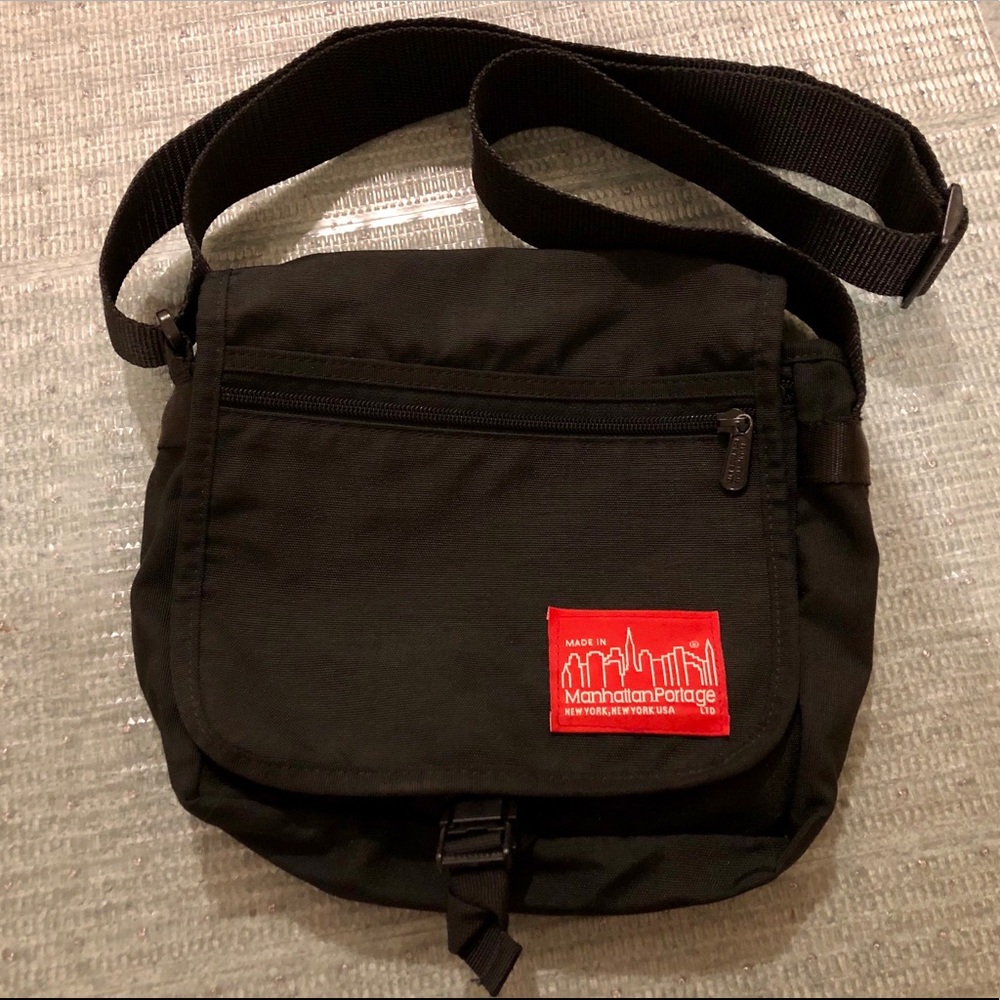 Manhattan Portage Black Crossbody Bag - Compact Urban Shoulder Bag